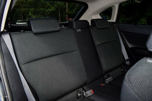 Subaru XV Hatchback Silver #13