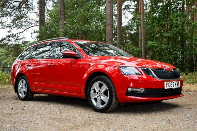 Skoda Octavia 2017 1.4 Tsi Se Estate Dsg Euro 6 Ss Red #2