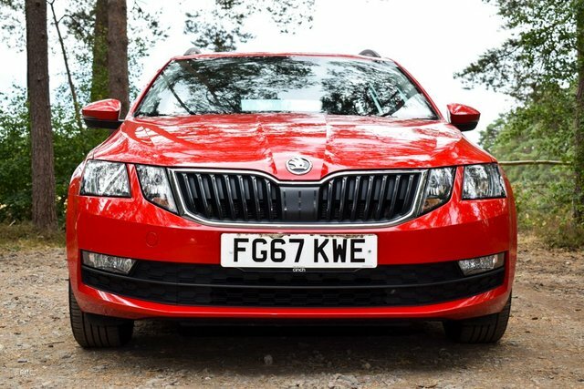 Skoda Octavia 2017 1.4 Tsi Se Estate Dsg Euro 6 Ss Red #3