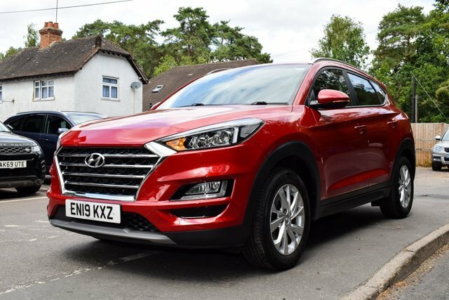 Hyundai Tucson 2019 1.6 T-gdi Se Nav Suv Dct Euro 6 S Red #3