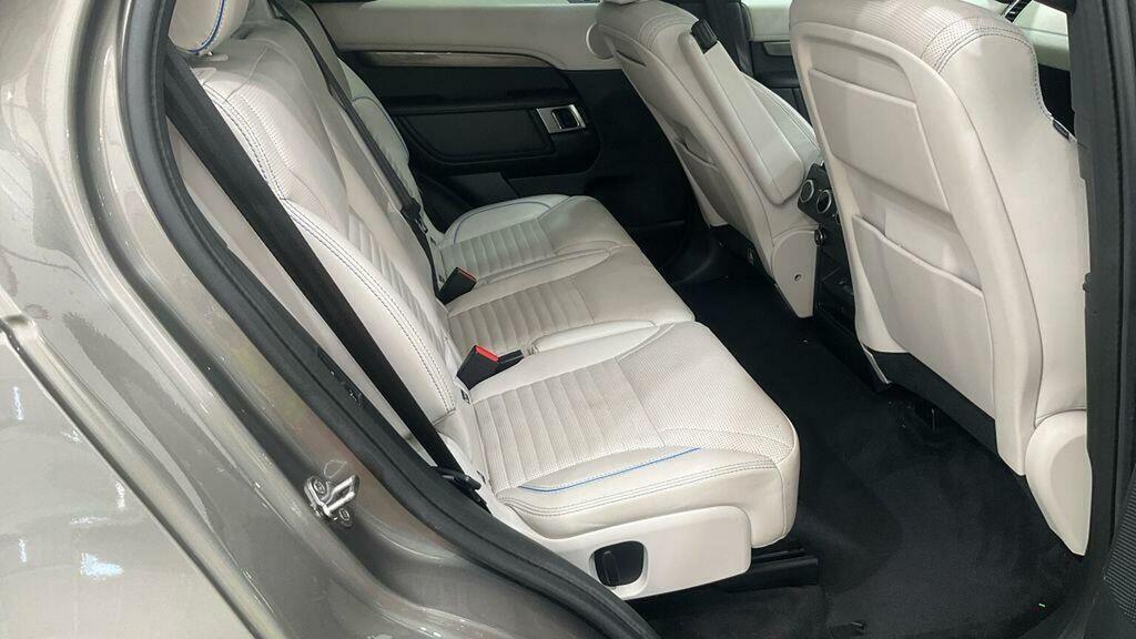 Land Rover Discovery 2.0 Si4 Hse Luxury 4Wd Euro 6 Ss Silver #4