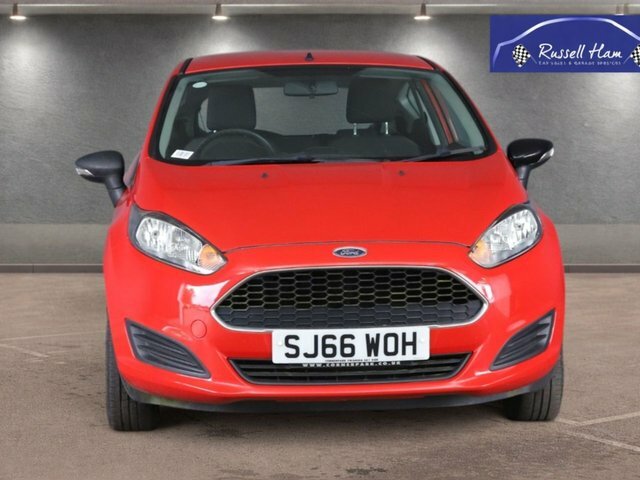 Ford Fiesta 1.25 Studio Hatchback Euro 6 60 SJ66WOH Red #2