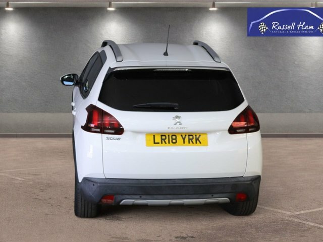Peugeot 2008 1.2 Puretech Allure Suv Euro 6 White #4
