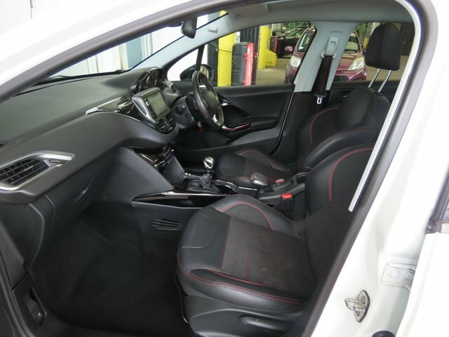 Peugeot 2008 1.2 Puretech Active Euro 6 White #11