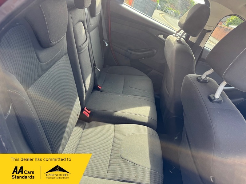 Ford Focus 2013 Ford Focusnbsp1.6 Zetec Euro 5 Silver #17