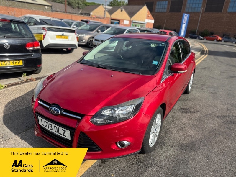 Ford Focus 1.6 Titanium Powershift Euro Red