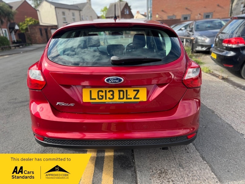 Ford Focus 2013 Ford Focusnbsp1.6 Zetec Euro 5 Silver #9