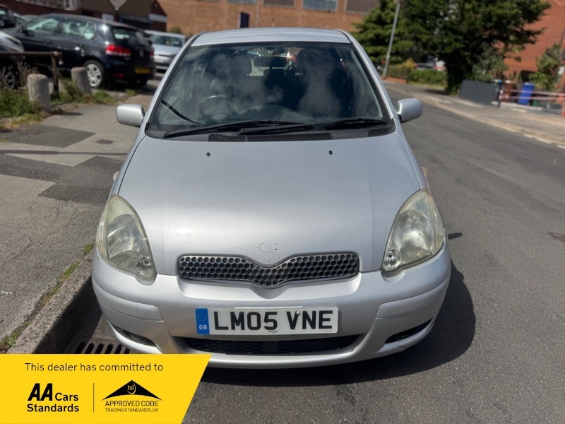Toyota Yaris 1.3 Vvt-i Colour Collection Silver #3