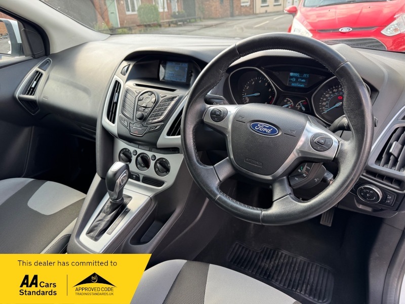 Ford Focus 1.6T Ecoboost Titanium Estate Eu Blue #24
