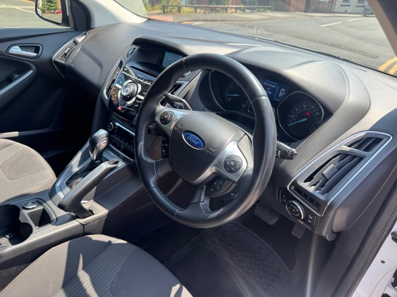 Ford Focus 1.6L Zetec Tdci Estate Euro 5 1 Black #22