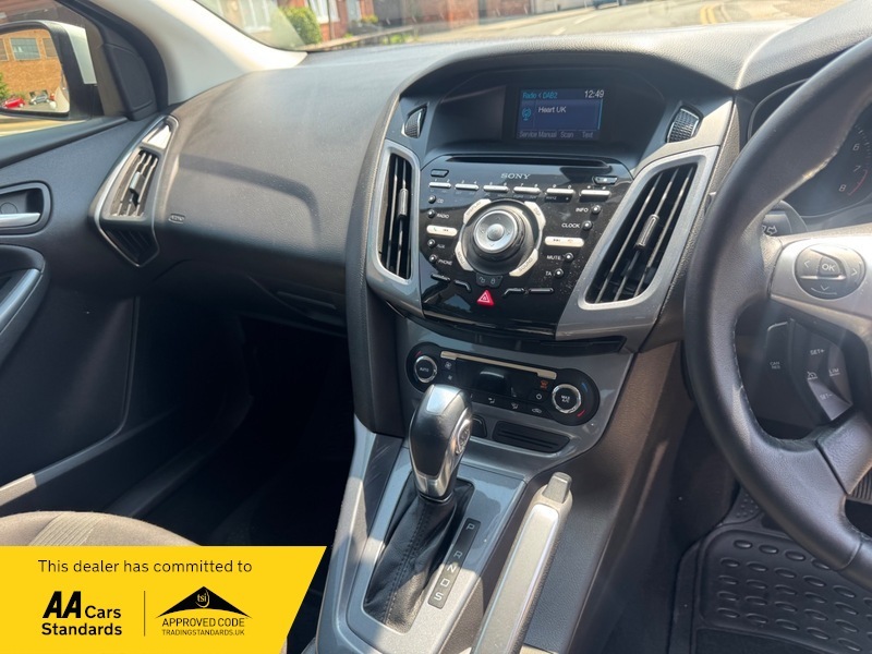 Ford Focus 1.6L Zetec Tdci Estate Euro 5 1 Black #20