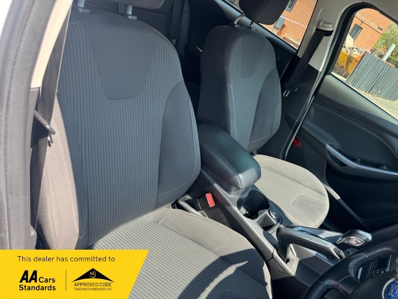 Ford Focus 1.6L Zetec Tdci Estate Euro 5 1 Black #24