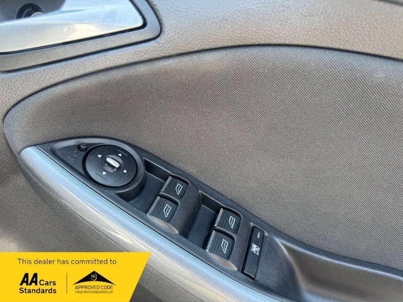Ford Focus 1.6L Zetec Tdci Estate Euro 5 1 Black #25