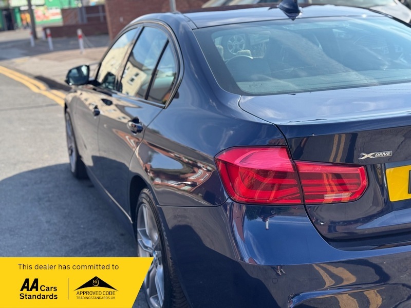 BMW 3 Series Estate Black #18