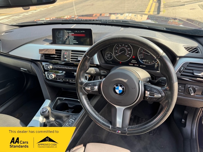 BMW 3 Series Estate Black #22
