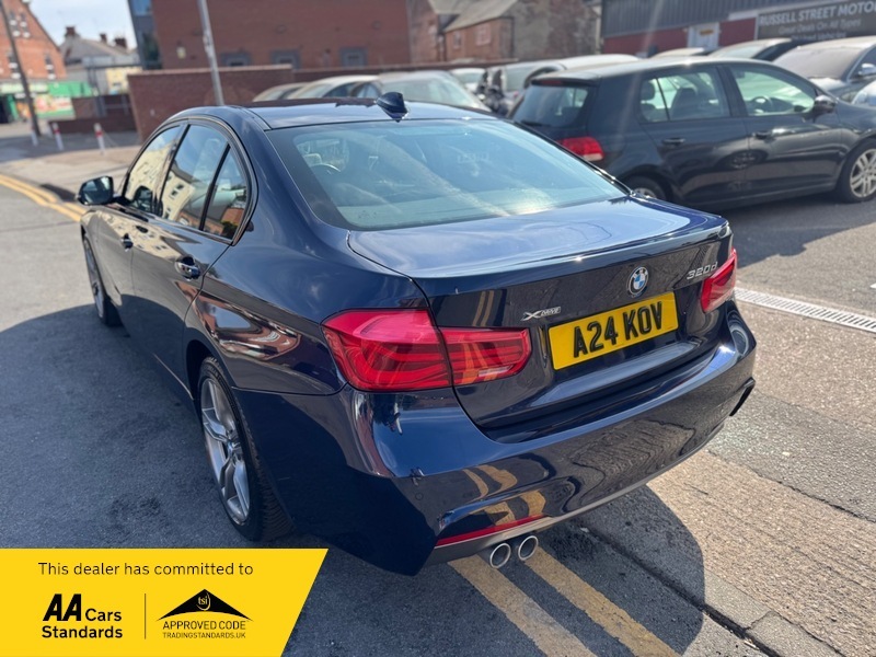 BMW 3 Series Estate Black #11