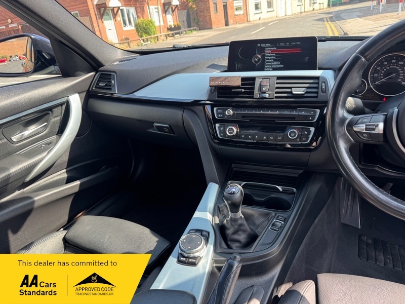 BMW 3 Series Estate Black #21