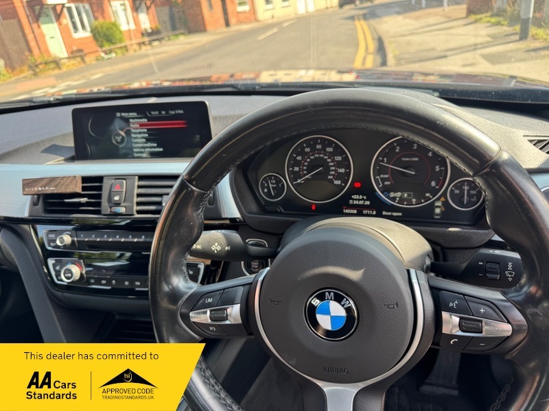 BMW 3 Series Estate Black #23
