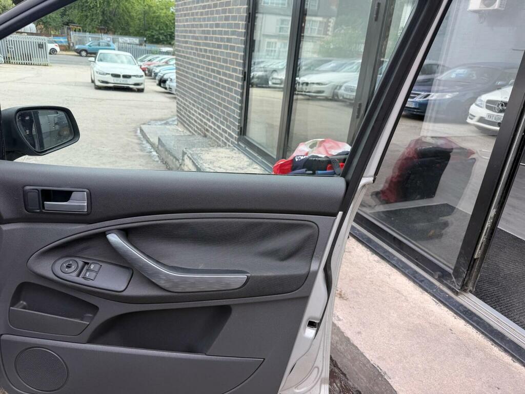 Ford C-Max 2.0 Zetec 5-Door Blue #7