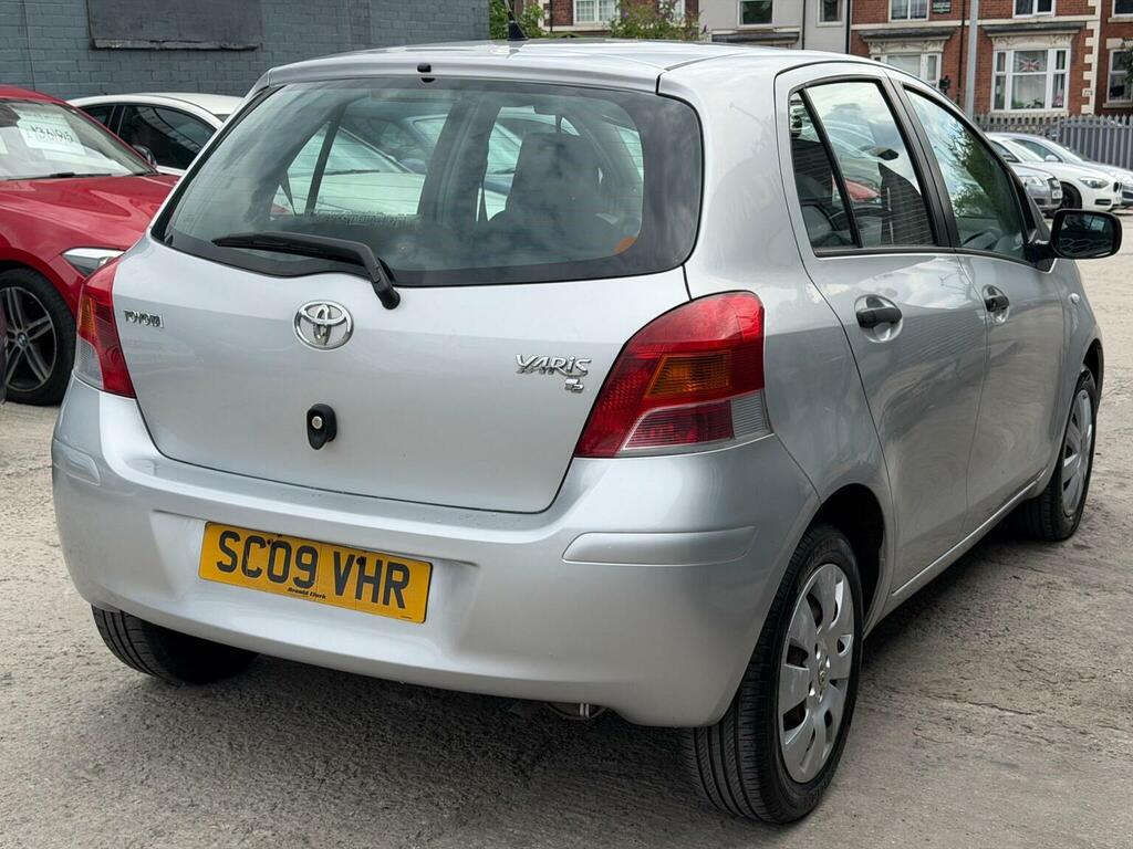 Toyota Yaris 1.0 Vvt-i T2 Euro 4 Silver #4