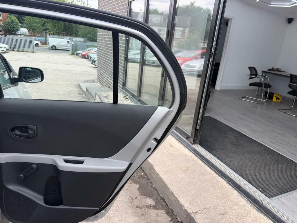 Toyota Yaris 1.33 Dual Vvt-i Tr Multimode Euro 4 Ss Black #19