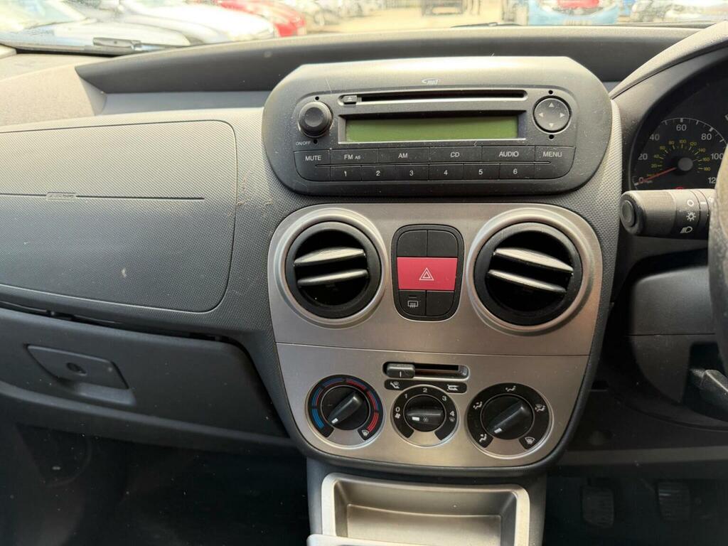 Fiat Qubo Mpv Active 200959 Red #16