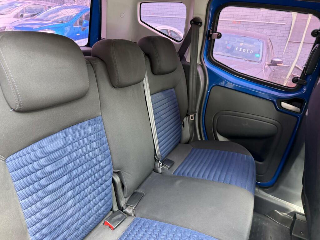 Fiat Qubo Mpv Active 200959 Red #30