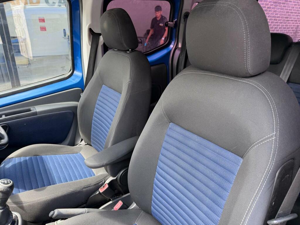 Fiat Qubo Mpv Active 200959 Red #44