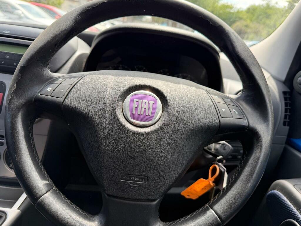 Fiat Qubo Mpv Active 200959 Red #42