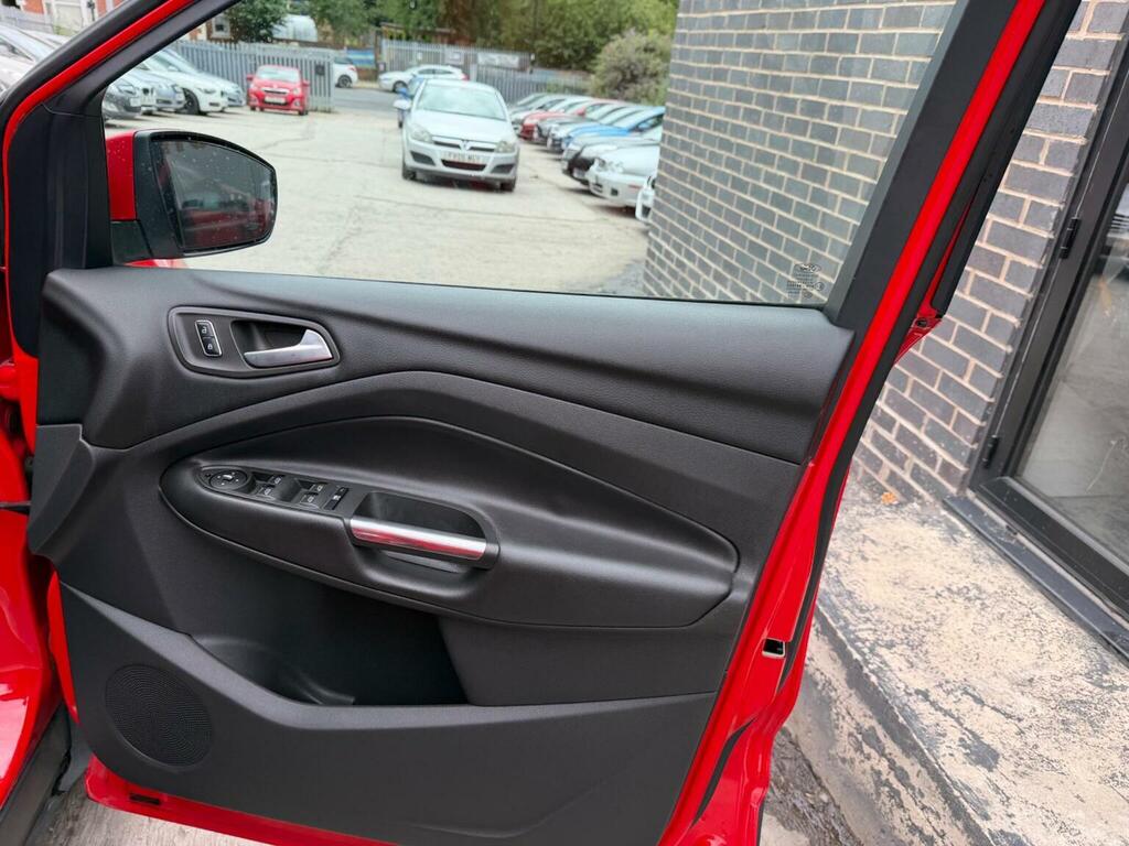 Ford Kuga 2.0 Tdci Zetec Suv 2Wd 139 Gkm #37