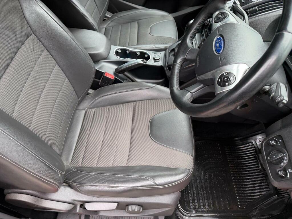 Ford Kuga 2.0 Tdci Zetec Suv 2Wd 139 Gkm #24