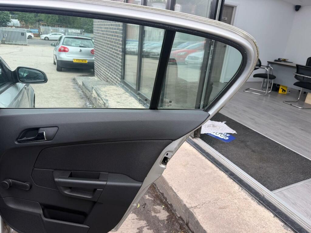 Vauxhall Astra 1.6 Sxi 16V Twinport 3-Door Silver #19