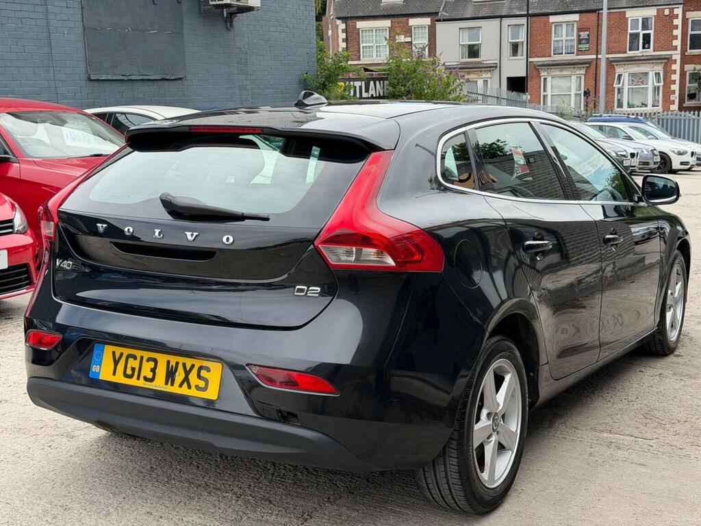 Volvo V40 1.6 D2 Se Euro 5 Ss Black #4
