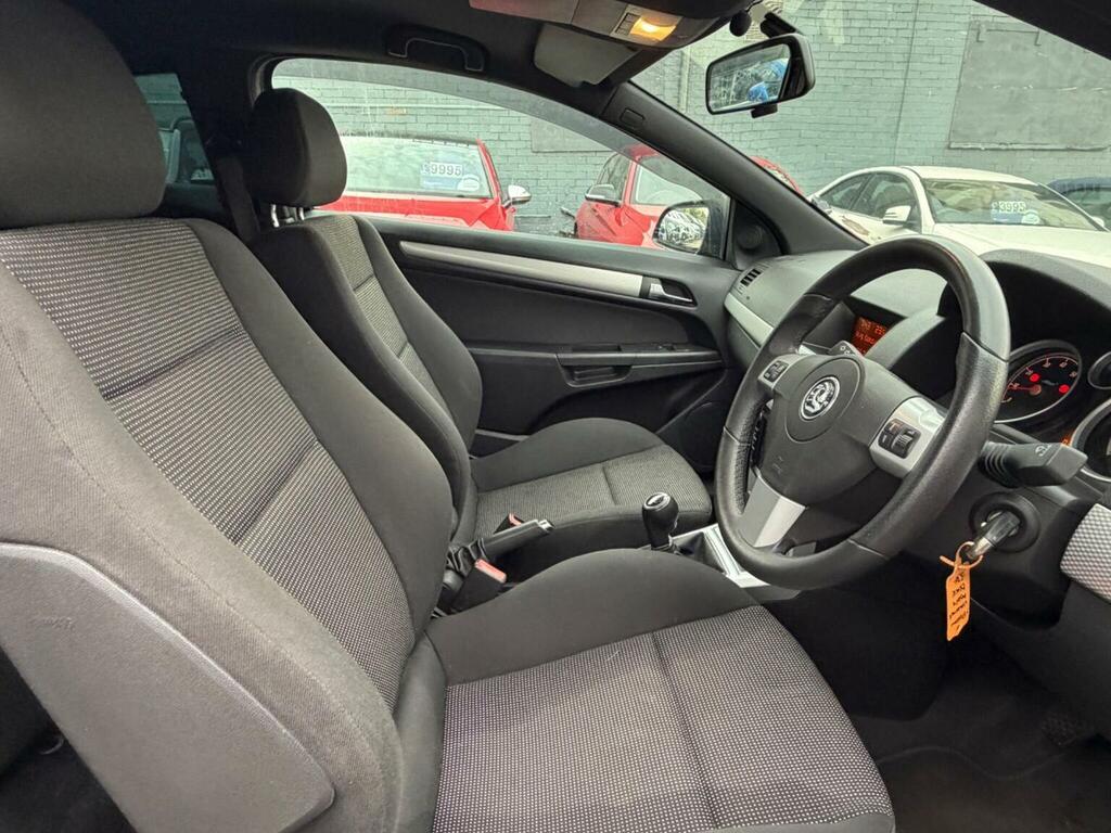 Vauxhall Astra 2010 1.4I 16V Sport Sport Hatch Silver #10