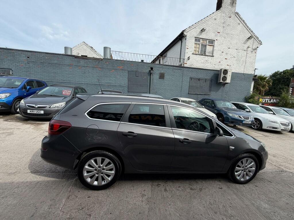 Vauxhall Astra Estate 2.0 Cdti Se Sports Tourer Euro 5 Black #8