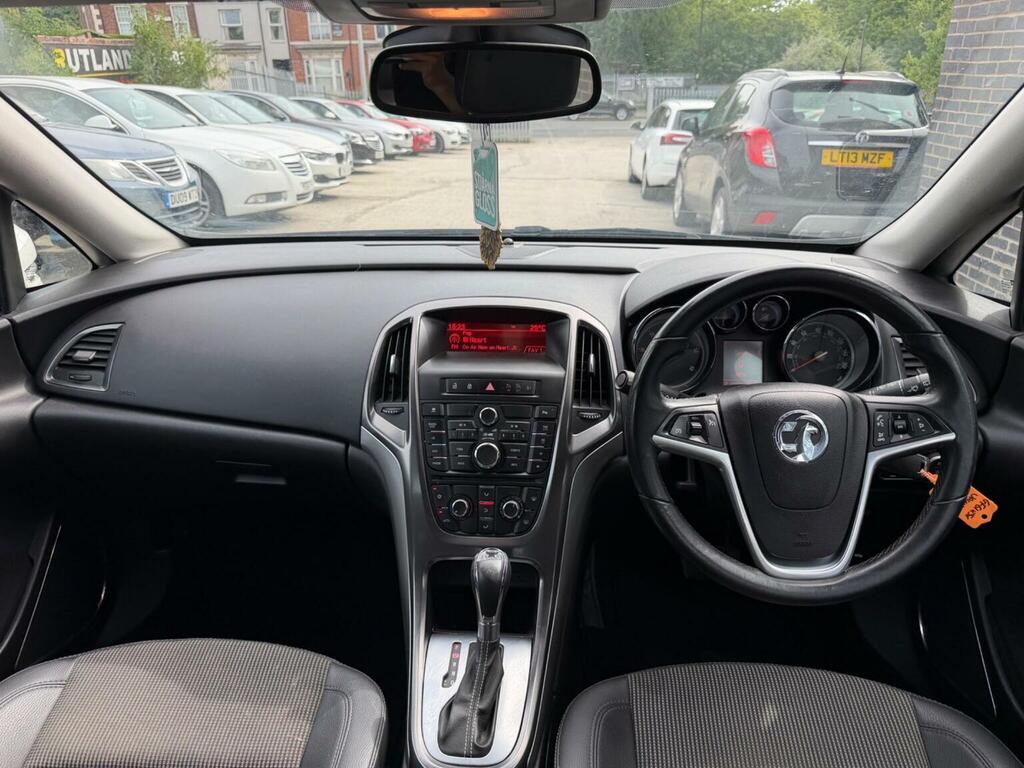 Vauxhall Astra Estate 2.0 Cdti Se Sports Tourer Euro 5 Black #24