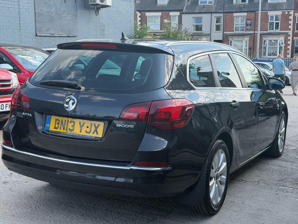 Vauxhall Astra 1.7 Cdti Ecoflex Se Sports Tourer Euro 5 Ss Black #4