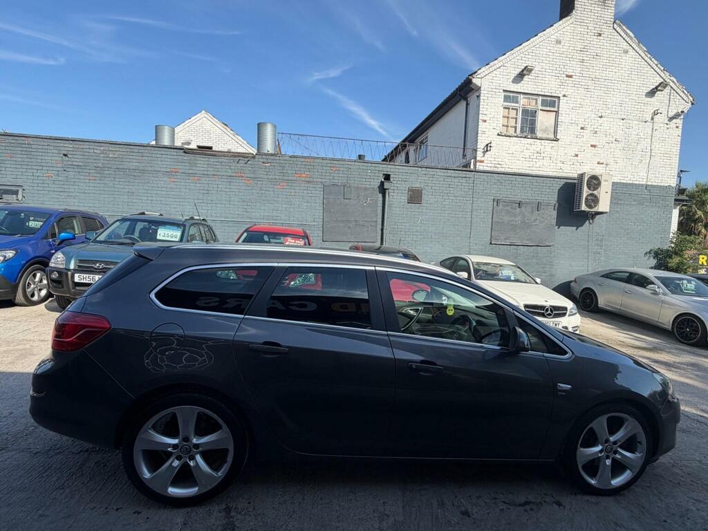 Vauxhall Astra Estate 1.6 16V Exclusiv Sports Tourer Euro 5 Black #8