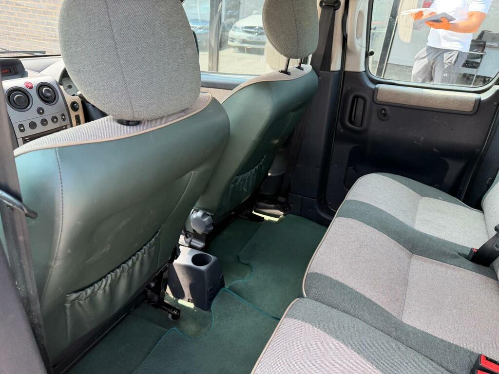 Peugeot Partner Hdi Combi Escapade Silver #29