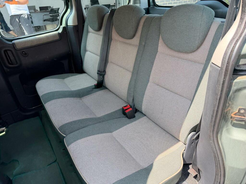 Peugeot Partner Hdi Combi Escapade Silver #30