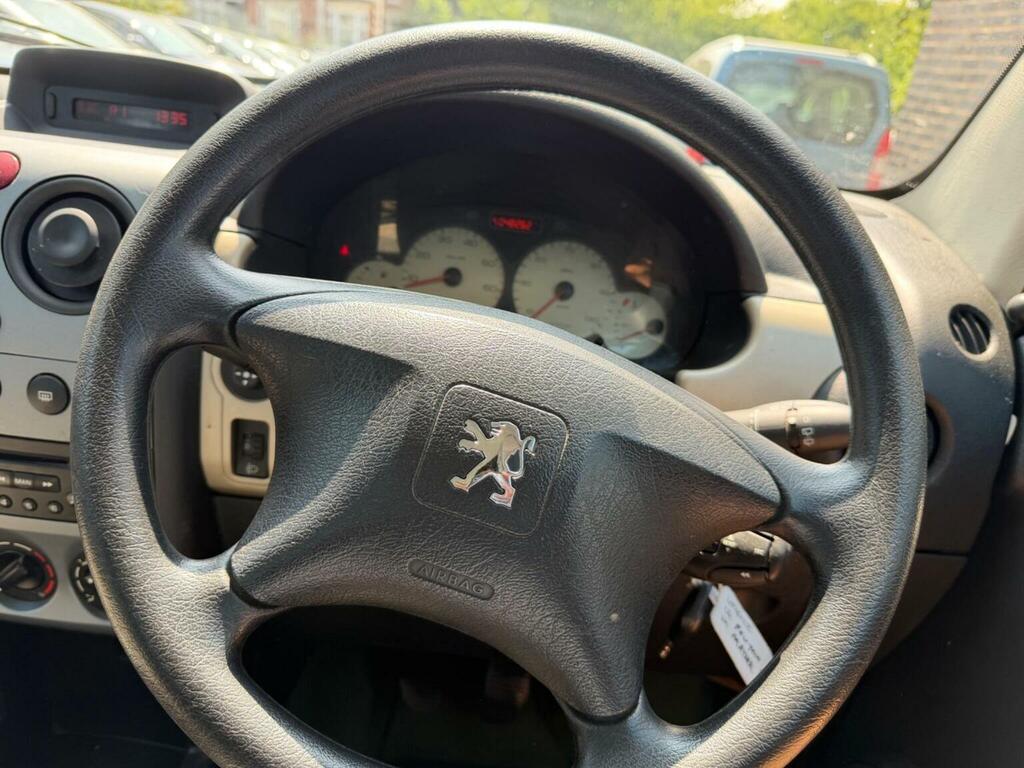 Peugeot Partner Hdi Combi Escapade Silver #39