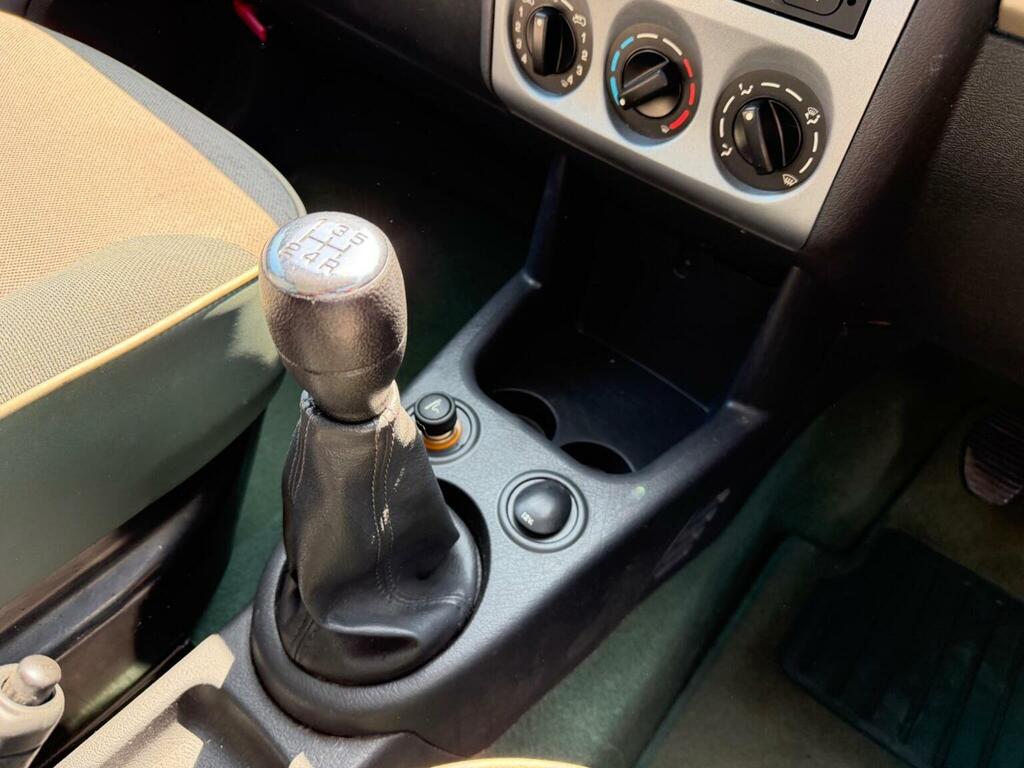 Peugeot Partner Hdi Combi Escapade Silver #16