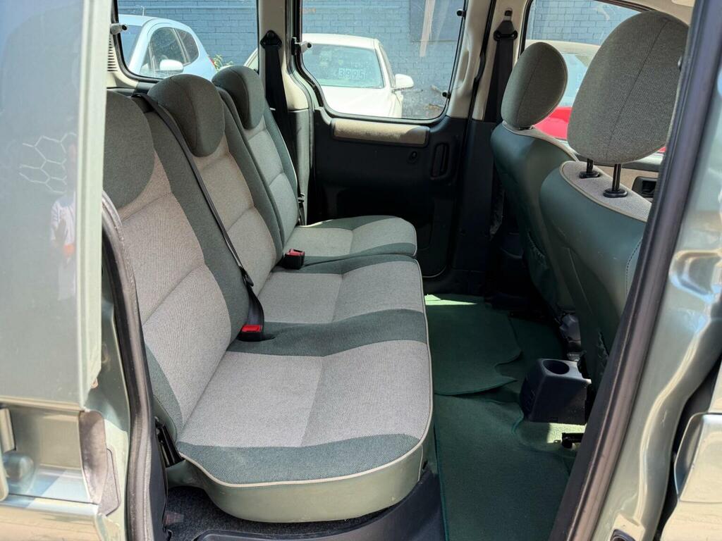 Peugeot Partner Hdi Combi Escapade Silver #34