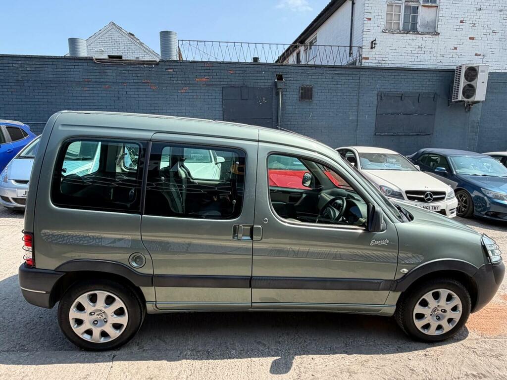 Peugeot Partner Hdi Combi Escapade Silver #13