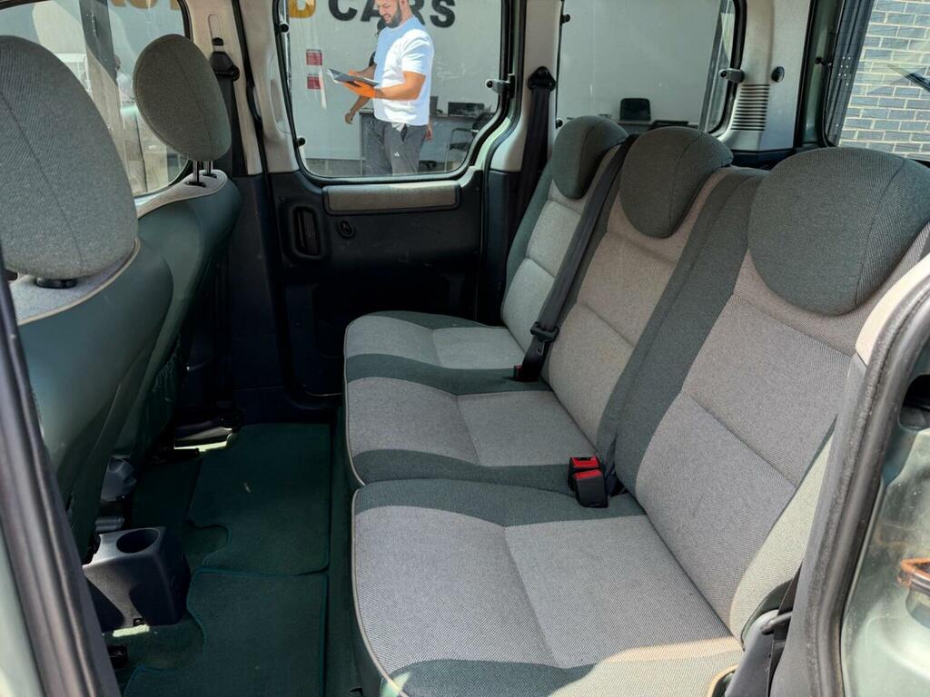 Peugeot Partner Hdi Combi Escapade Silver #31