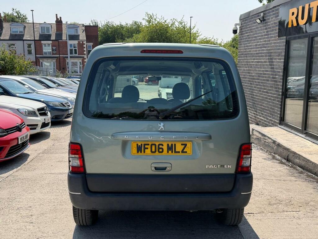 Peugeot Partner Hdi Combi Escapade Silver #12