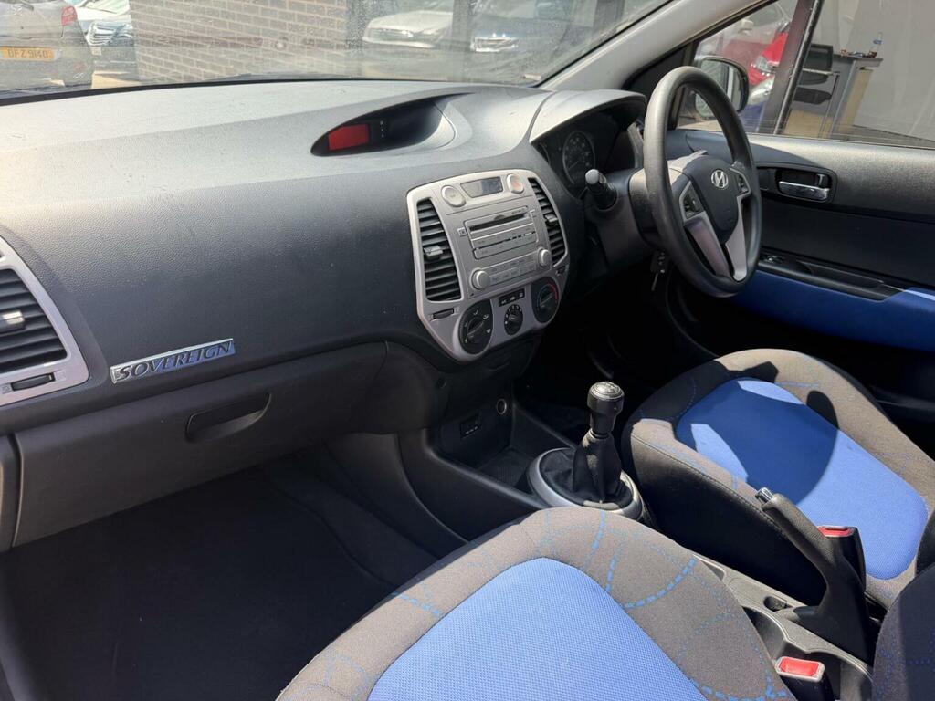 Hyundai I20 Black #16