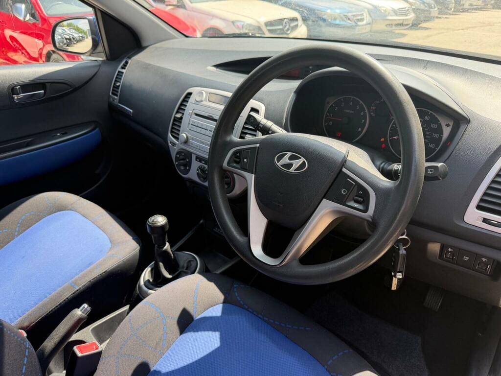 Hyundai I20 Black #11