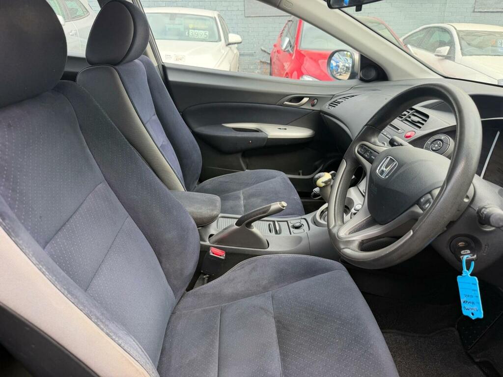 Honda Civic 1.8L Se Black #10
