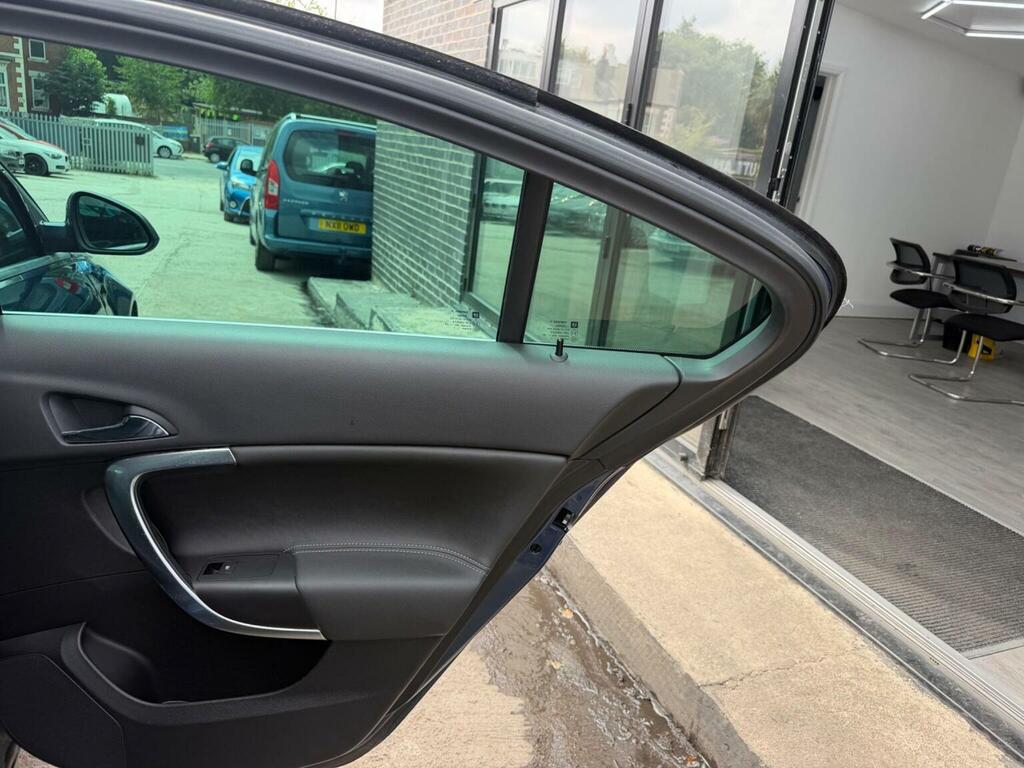 Vauxhall Insignia Tech Line Cdti Ecoflex Ss 5-Door Black #19